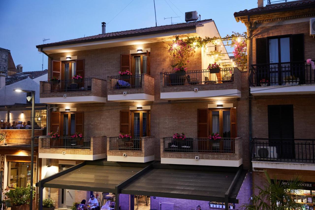 Battisti 56 Hotel Porto Sant'Elpidio Ngoại thất bức ảnh